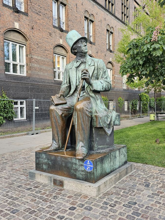 Hans Christian Andersen statue