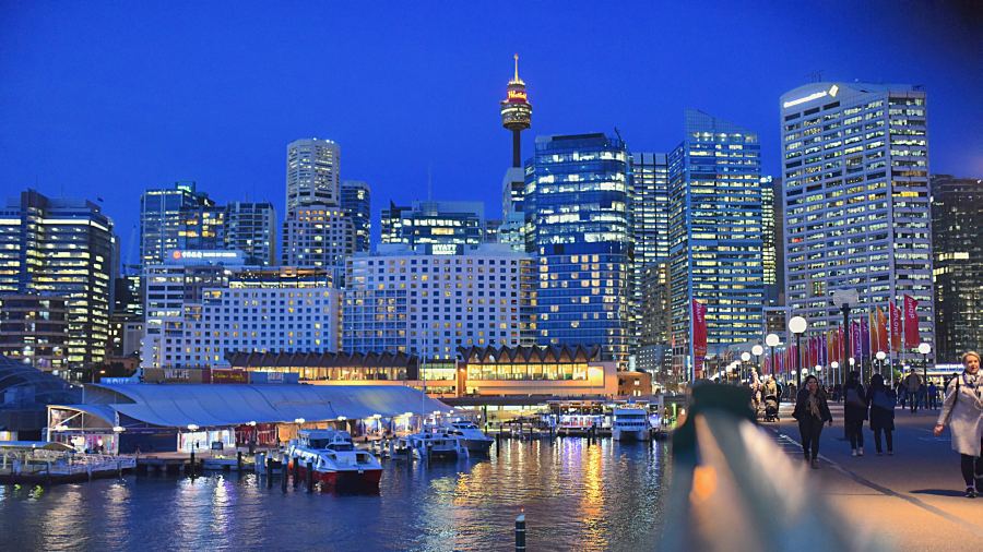 The port is a popular meeting place