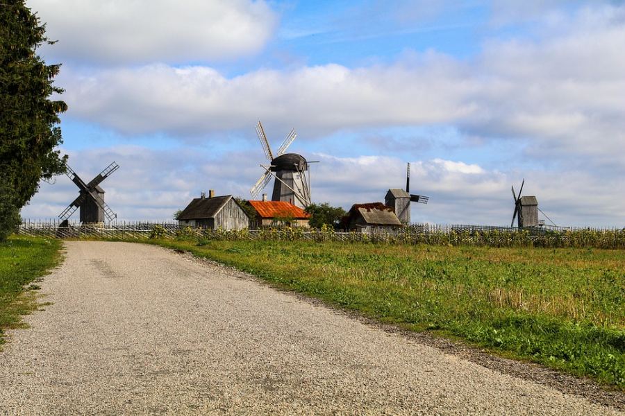Several windmills survive