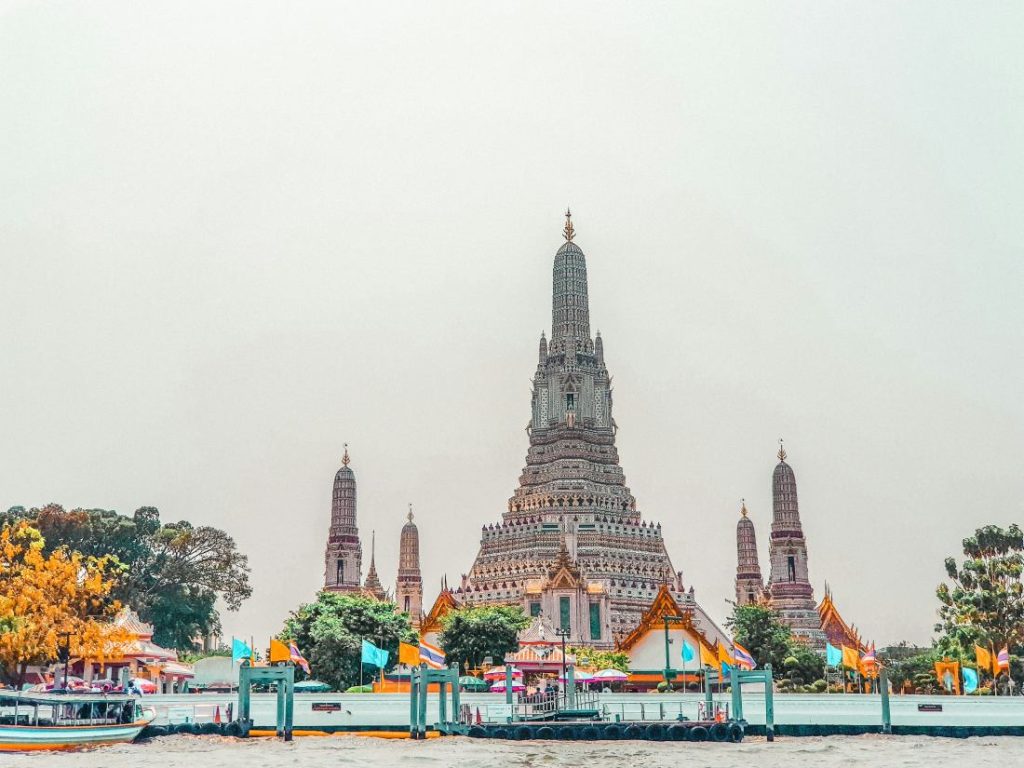 Bangkok travel guide – useful information for travellers